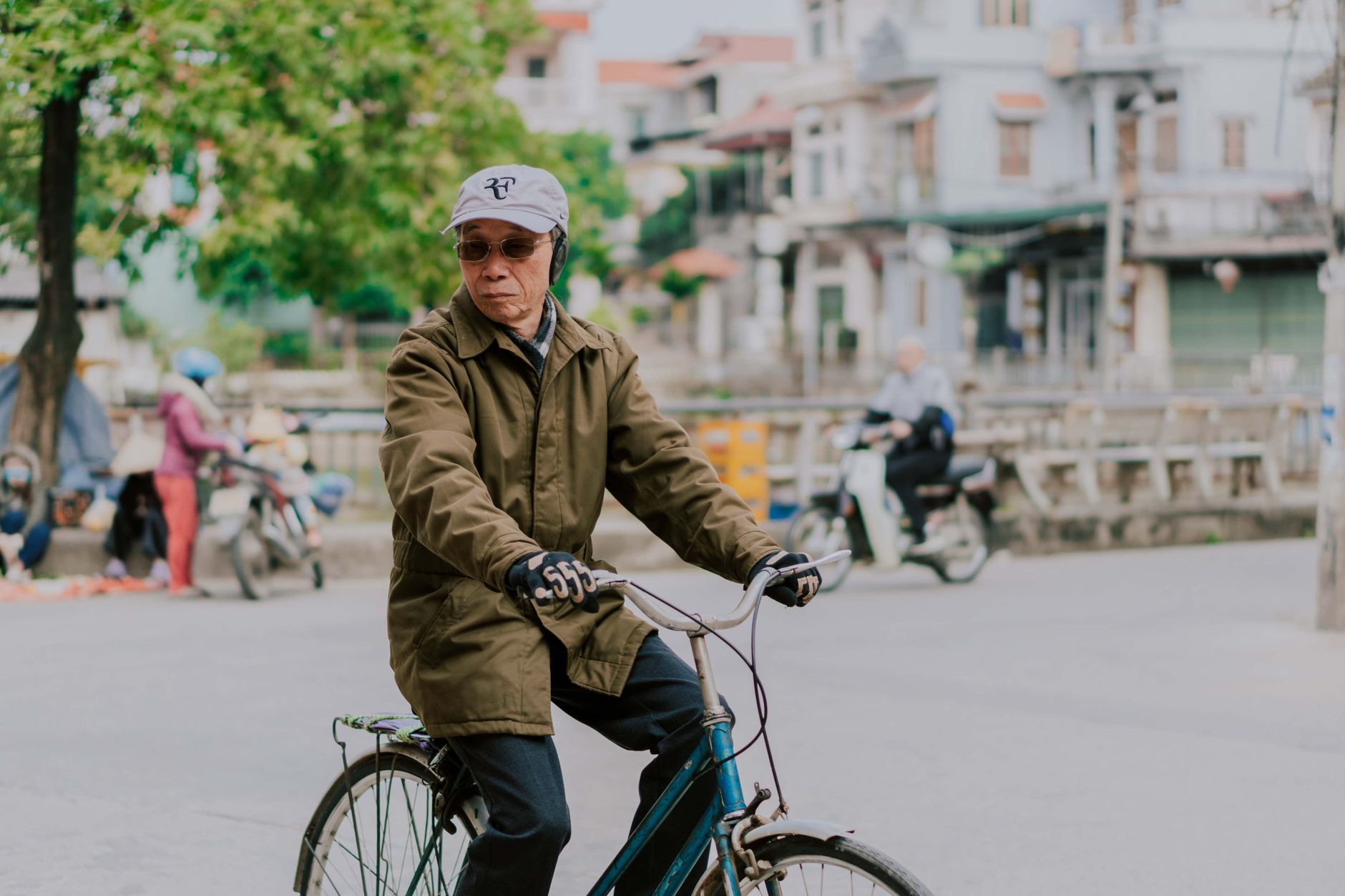 10 Best E-Bikes for Seniors in 2025