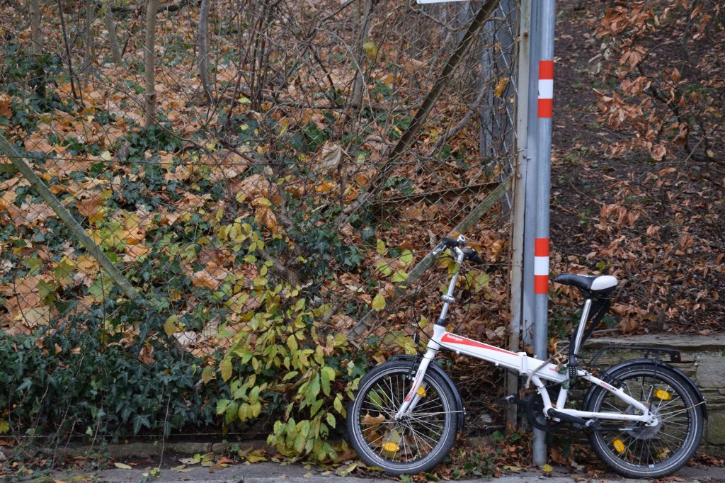 Folding e-bike for commuting